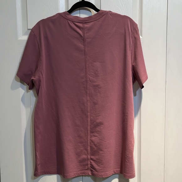 ❤️SOLD❤️Lululemon All Yours Boyfriend Tee in Pink Taupe - Picture 4 of 11